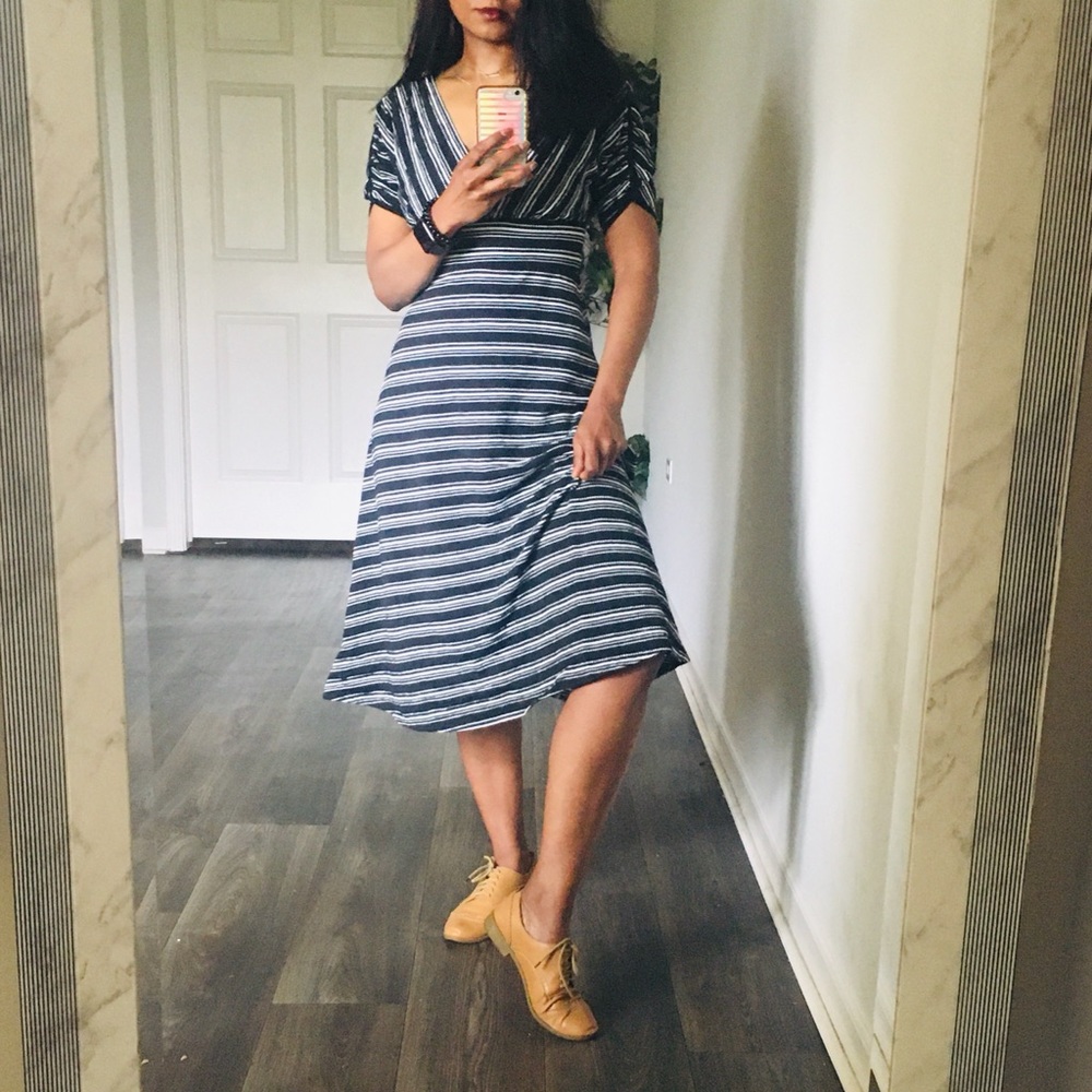 Max studio striped midi dress small, Xs